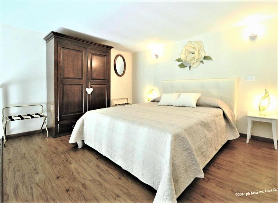 Charming Suite Cavour Heart Of Флоренція Екстер'єр фото