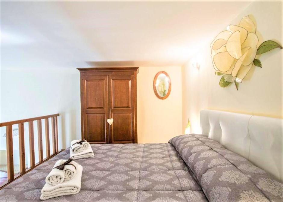 Charming Suite Cavour Heart Of Флоренція Екстер'єр фото
