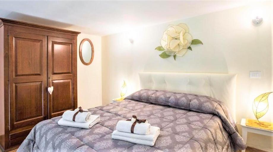 Charming Suite Cavour Heart Of Флоренція Екстер'єр фото