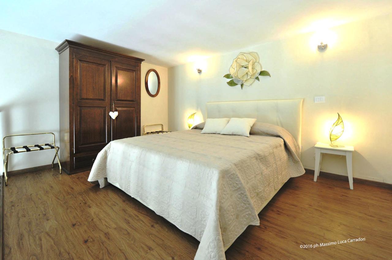 Charming Suite Cavour Heart Of Флоренція Екстер'єр фото