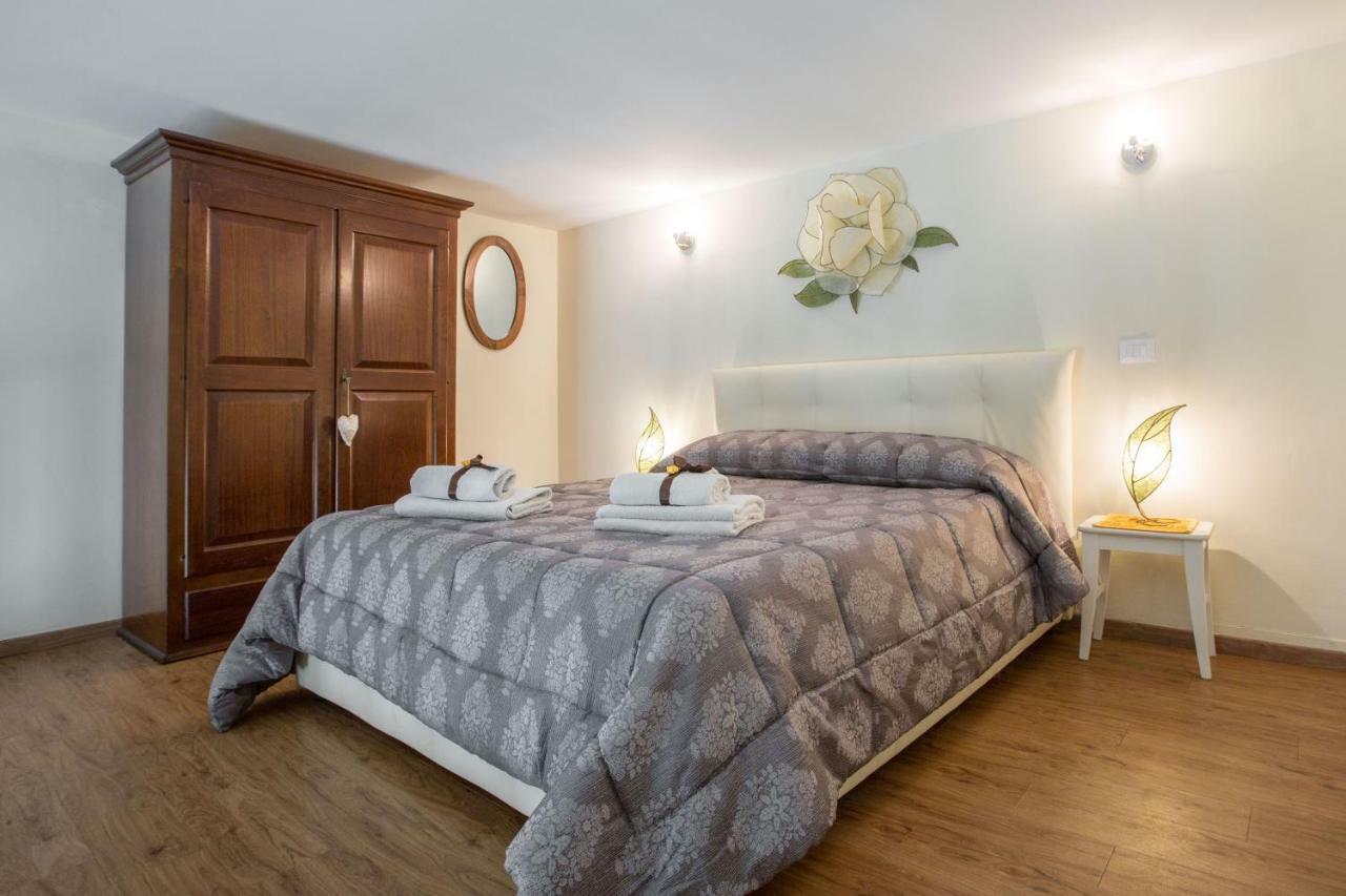 Charming Suite Cavour Heart Of Флоренція Екстер'єр фото