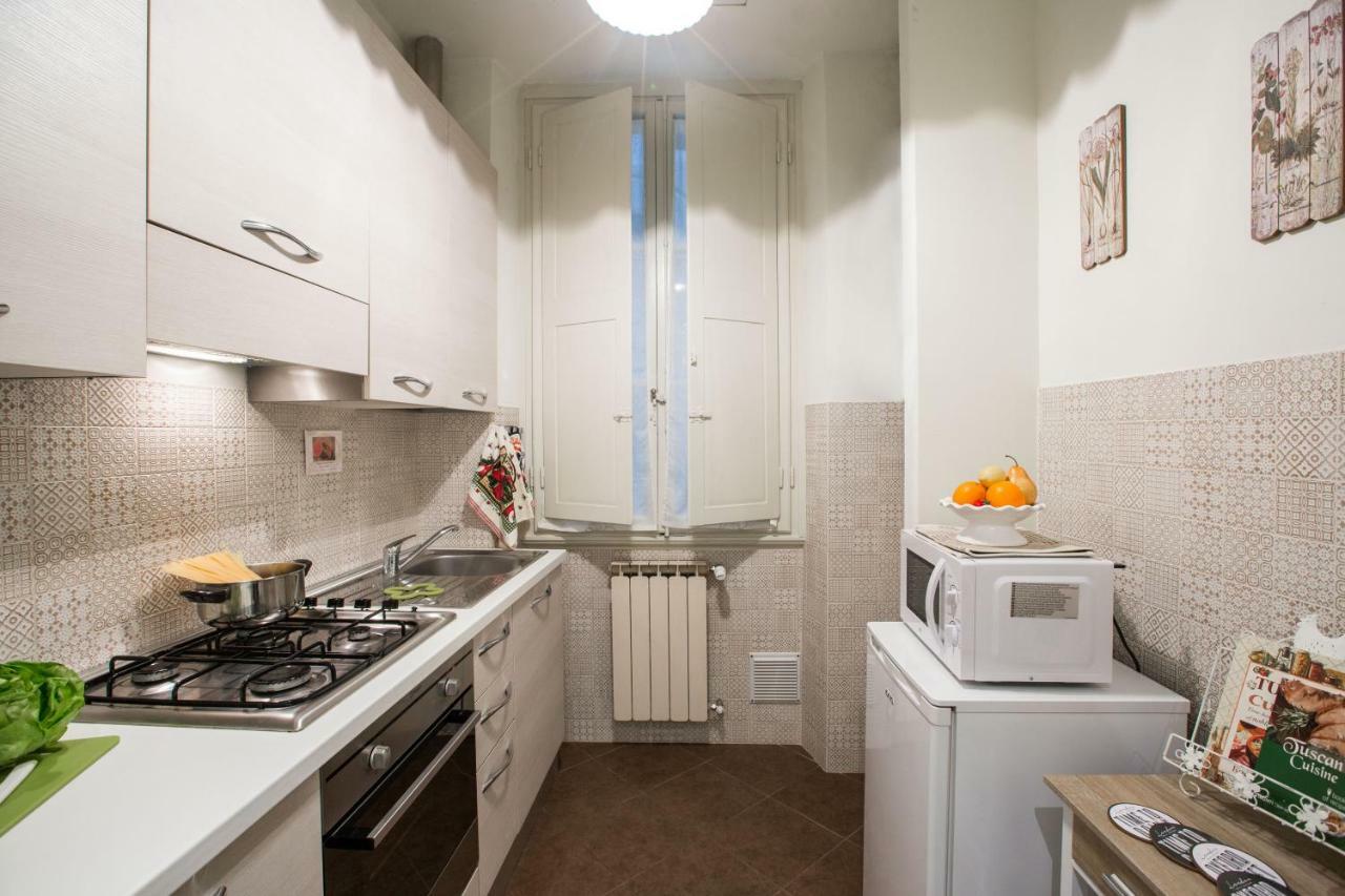 Charming Suite Cavour Heart Of Флоренція Екстер'єр фото